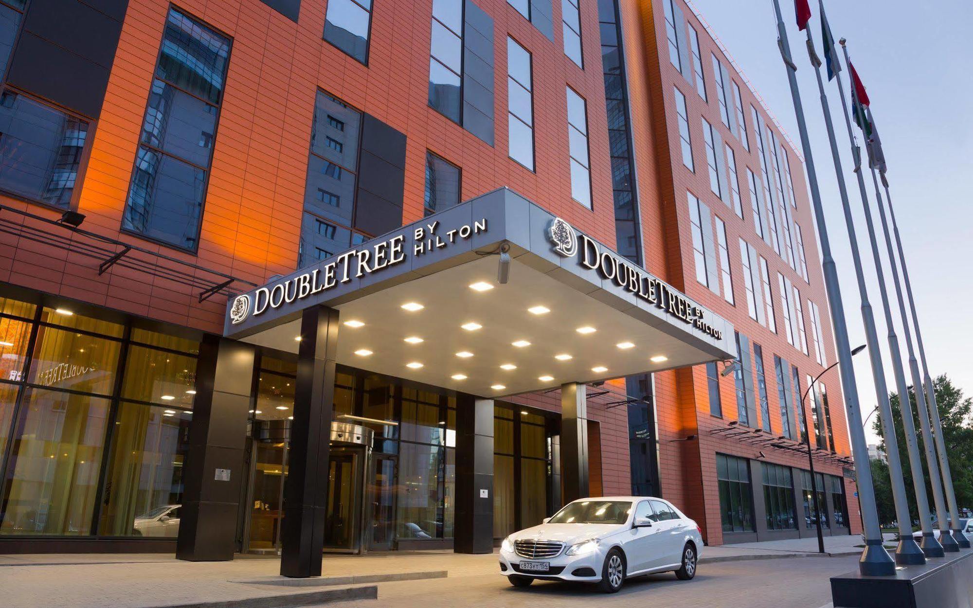 Doubletree By Hilton Novosibirsk Hotel Екстериор снимка